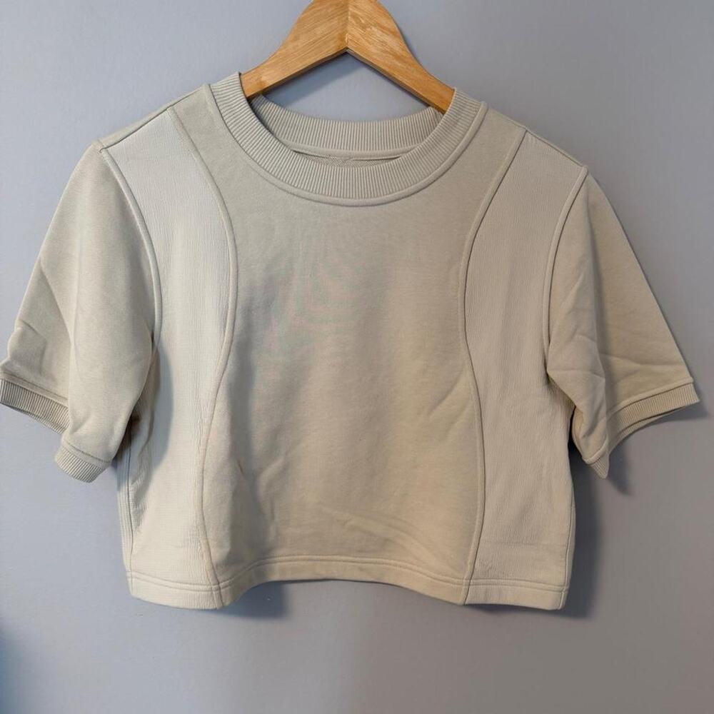Lululemon cropped short sleeve top